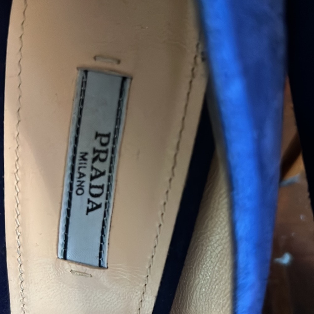PRADA Suede pumps with polished Gold stiletto heels - Picture 5 of 6